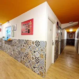  Ostello Arc House