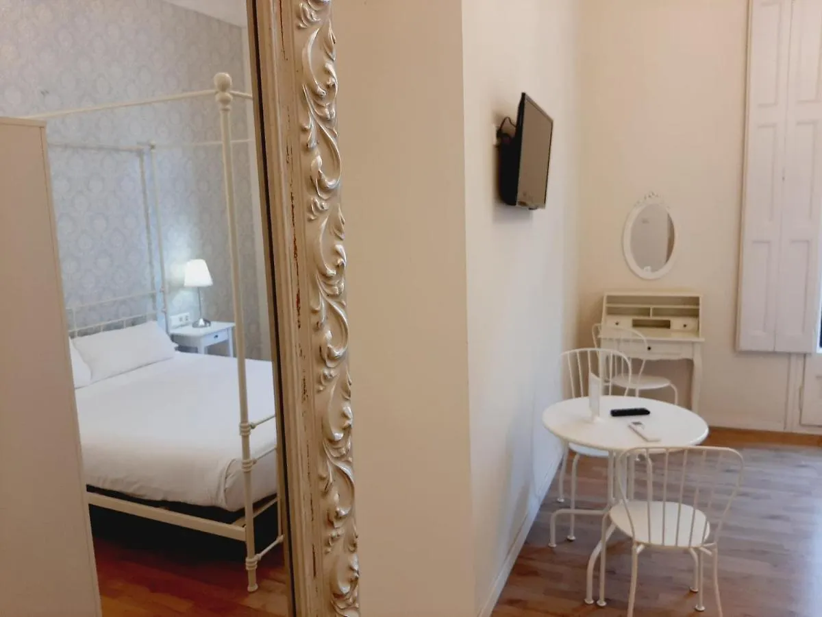 Lumine Luxury Suites By Gaiarooms Barcelona