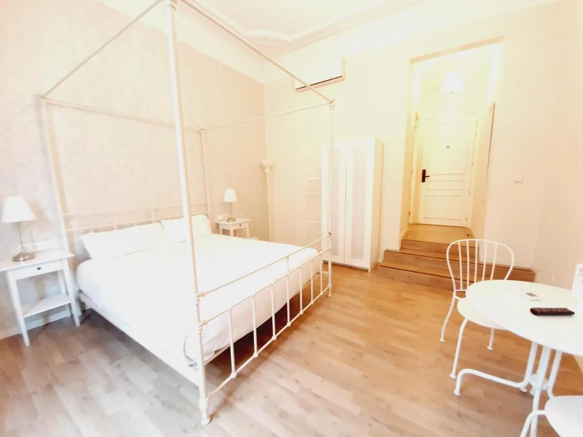 Guest house Lumine Luxury Suites By Gaiarooms Barcelona Spain