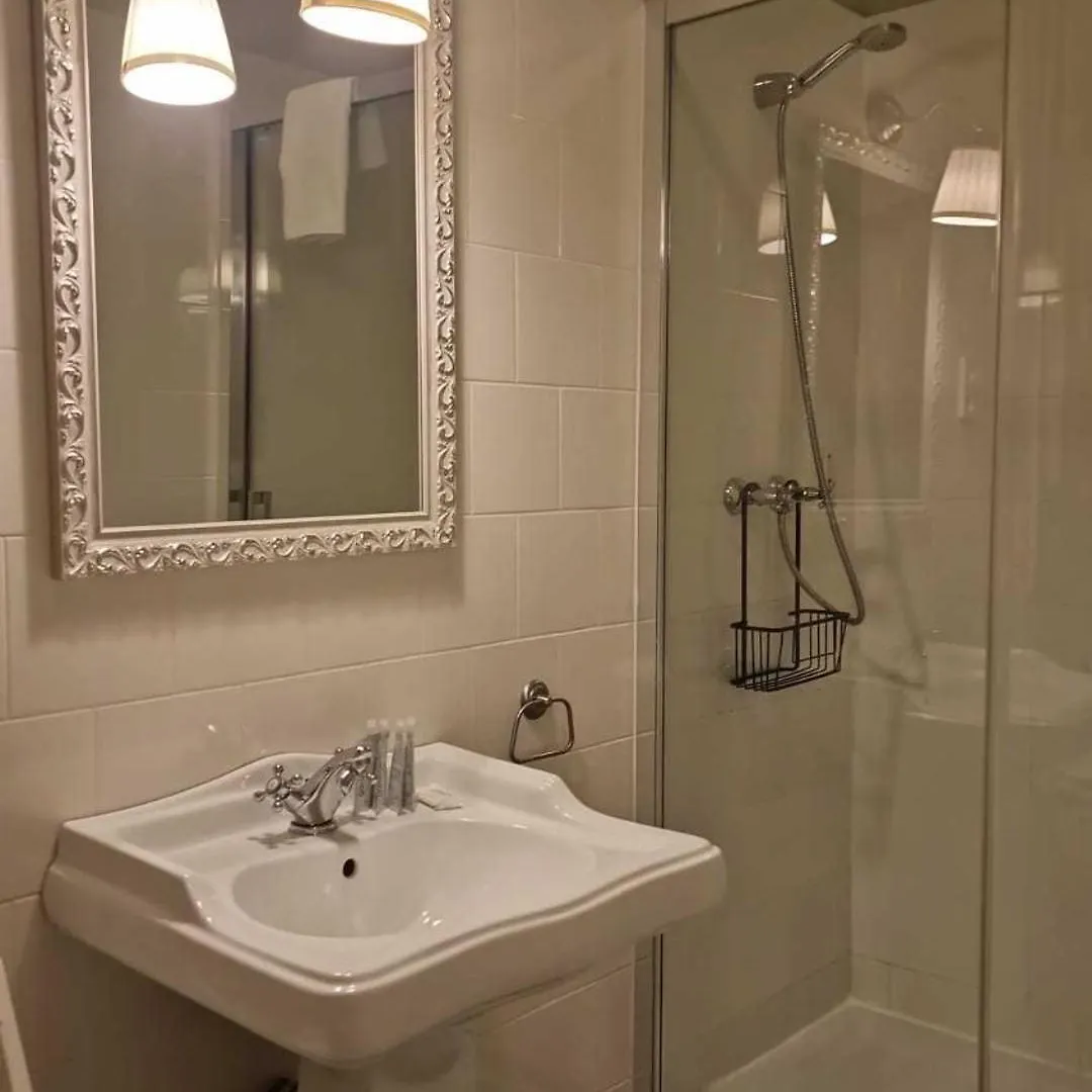 Lumine Luxury Suites By Gaiarooms Barcellona Affittacamere